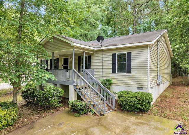 Property at 1276 Greentree Pkwy, Macon, GA 31220, 3 beds, 2 baths
