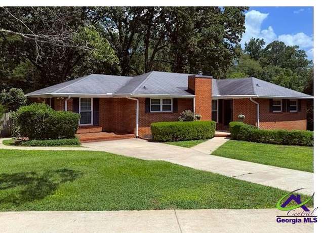 Property at 234 Briarcliff Rd, Warner Robins, GA 31088, 3 beds, 2 baths