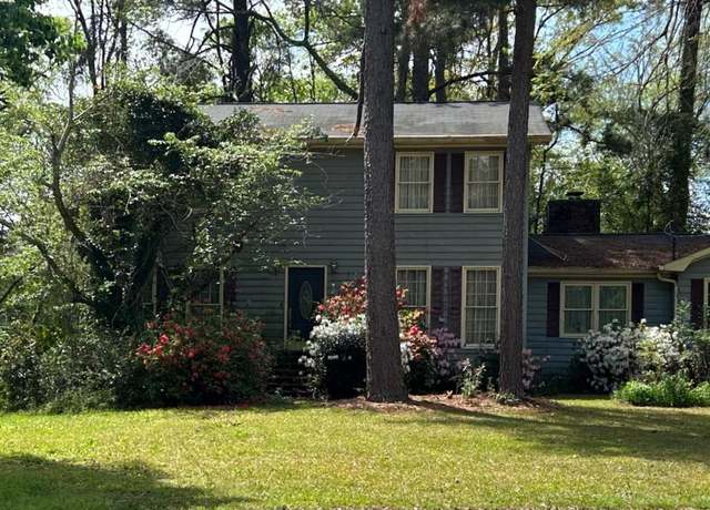 Property at 905 Underwood Dr, Macon, GA 31210, 4 beds, 3 baths