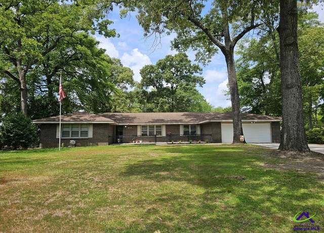 Property at 411 Westwood Dr, Warner Robins, GA 31088, 5 beds, 2.5 baths