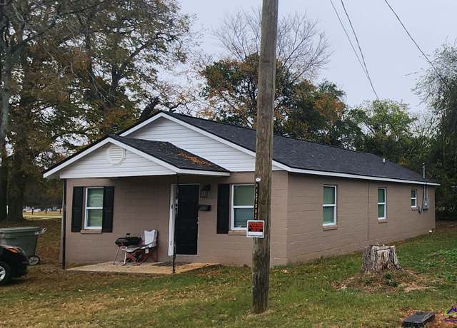 Property at 5 Poplar St, Hawkinsville, GA 31036