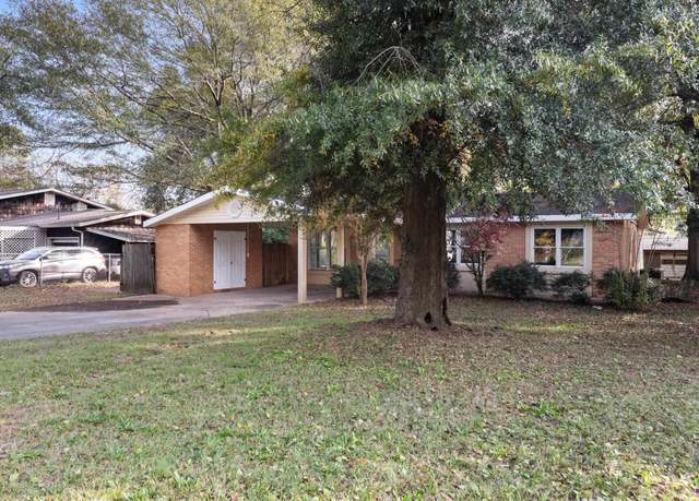 Property at 109 Meadowcliff Cir Cir, Warner Robins, GA 31093, 3 beds, 2 baths