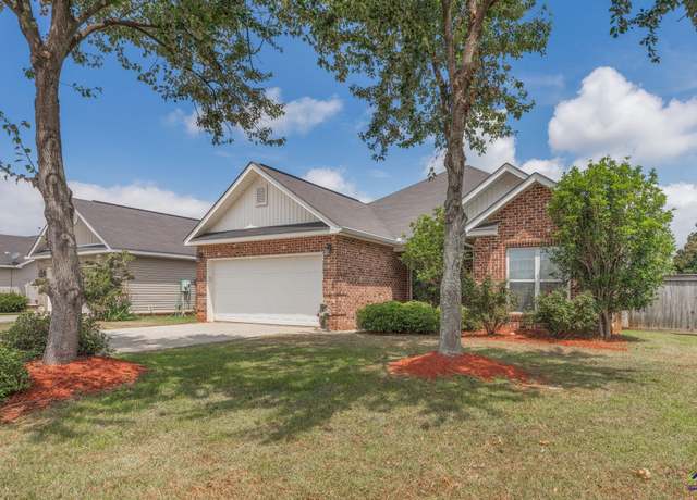 Property at 225 Amber Dr, Byron, GA 31008, 3 beds, 2 baths