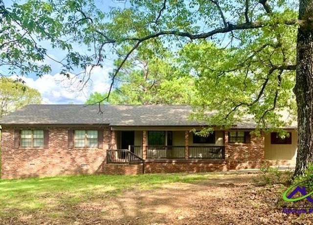 Property at 942 E Seminole Dr, Byron, GA 31008, 3 beds, 2 baths