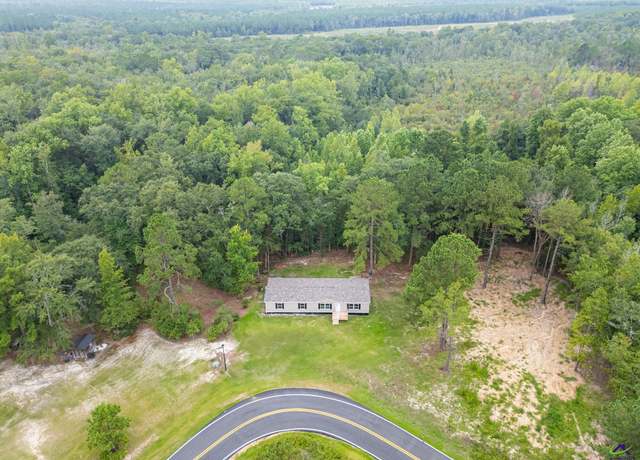 Property at 255 Margaret Dr, Eastman, GA 31023, 4 beds, 2 baths