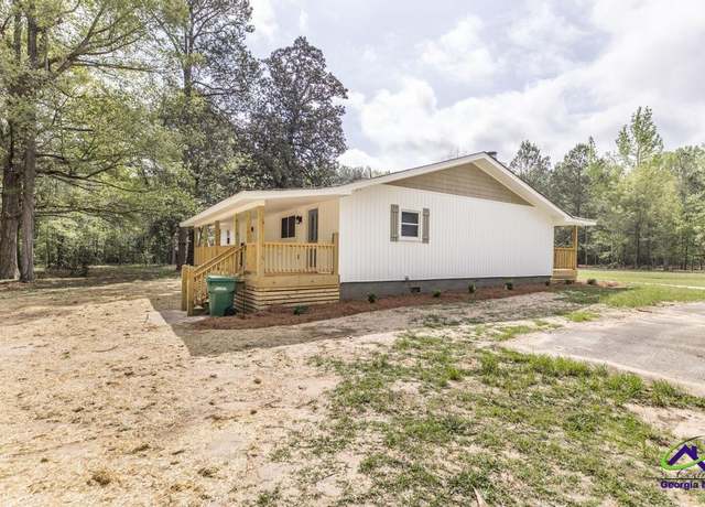 Property at 103 Waldorf Dr, Perry, GA 31069, 4 beds, 2 baths