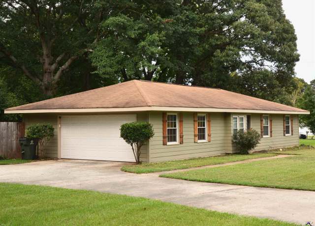 Property at 105 Grove Ln, Warner Robins, GA 31088, 3 beds, 1.5 baths
