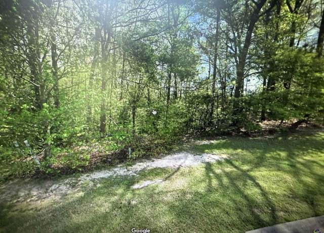 Property at 109 Oakview Club Dr, Macon, GA 31216