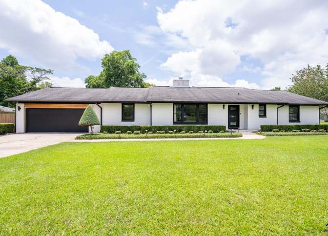 Property at 1202 Fairway Dr, Perry, GA 31069, 3 beds, 2 baths