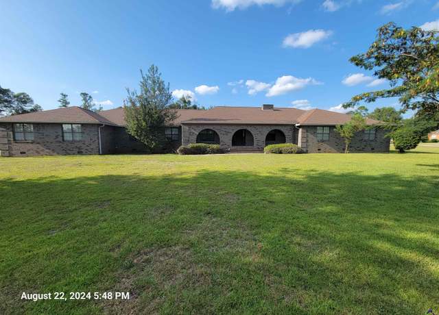 Property at 114 Barrett Dr, Fort Valley, GA 31030, 5 beds, 3.5 baths