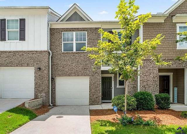Property at 1650 Larkspur Trl, Conyers, GA 30012, 3 beds, 2.5 baths