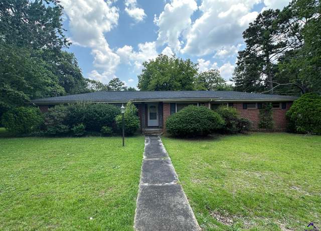 Property at 501 Pincecrest Dr, Warner Robins, GA 31093, 4 beds, 2 baths