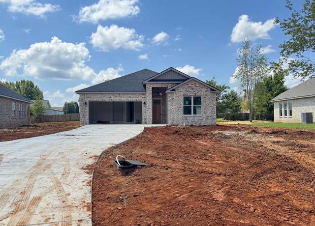 Property at 105 Mayberry Ln, Warner Robins, GA 31088, 5 beds, 3 baths