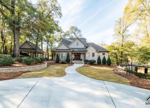 Property at 243 Mossland Dr, Perry, GA 31069, 4 beds, 4 baths