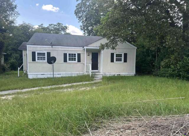 Property at 3141 Edlay Place Pl, Macon, GA 31206, 3 beds, 1 bath