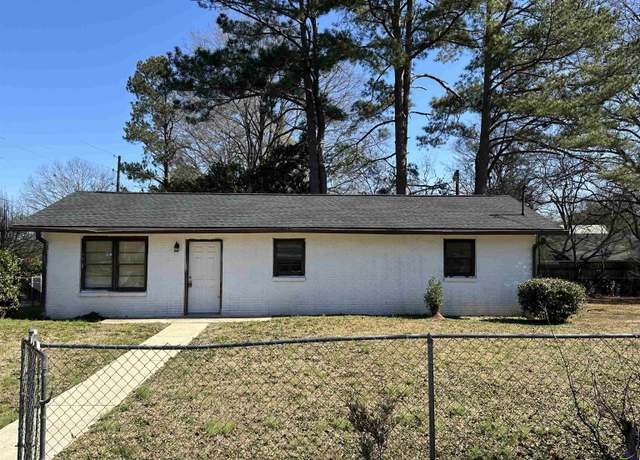 Property at 222 Oklahoma Ave, Warner Robins, GA 31093, 3 beds, 1.5 baths