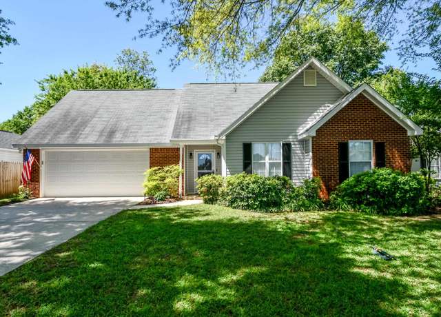 Property at 105 Mayfair Circle Cir, Warner Robins, GA 31093, 4 beds, 2 baths