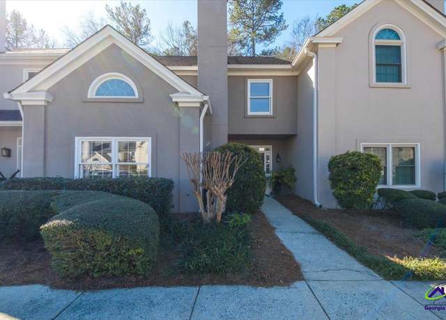 Property at 136 Lokchapee Lndg, Macon, GA 31210, 2 beds, 2.5 baths