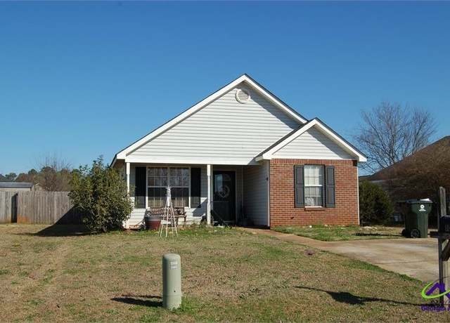 Property at 102 Strawbridge Lane Ln, Bonaire, GA 31005, 3 beds, 2 baths