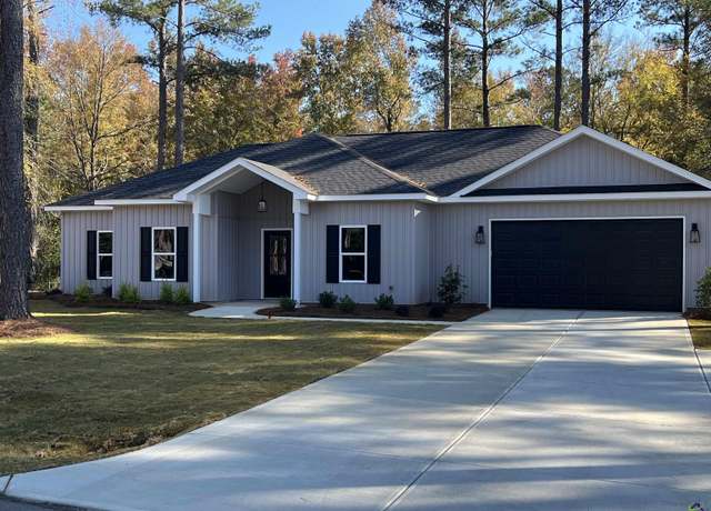 Property at 176 Pine Hill Dr, Cochran, GA 31014, 4 beds, 2 baths