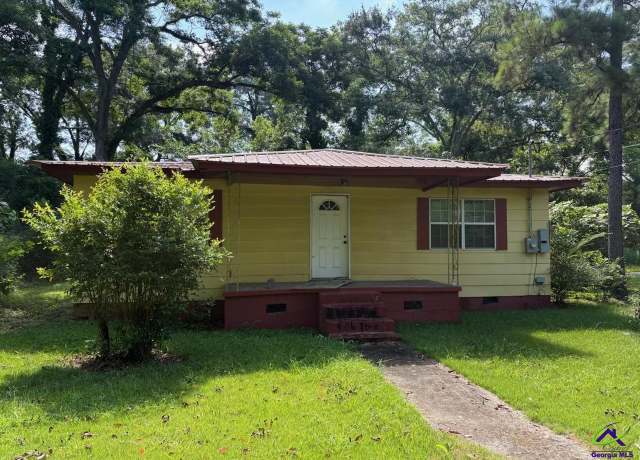 Property at 226 South St, Marshallville, GA 31057, 3 beds, 1.5 baths