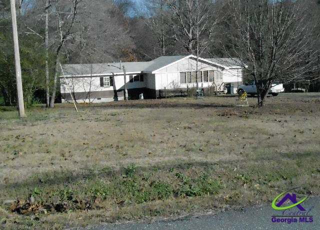 Property at 36 Spruce Ln SE, GA 30121, 2 beds, 1 bath