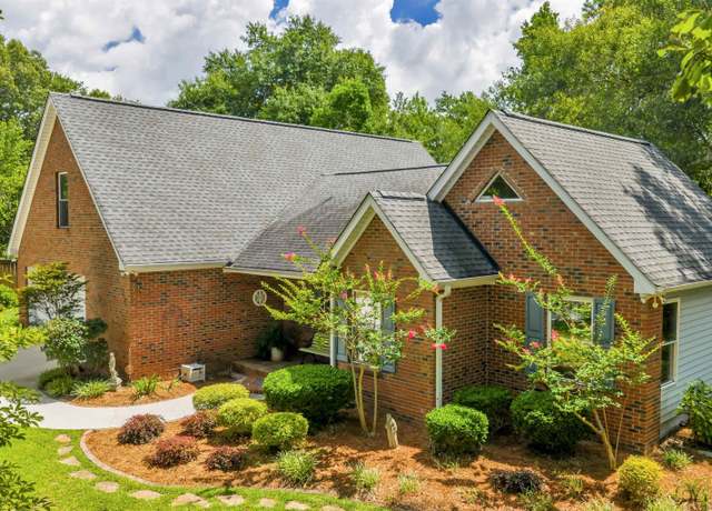 Property at 207 Hillcrest Ave, Warner Robins, GA 31088, 3 beds, 2.5 baths