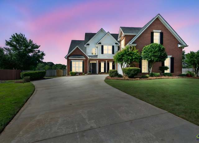 Property at 107 Rachael Ln, Warner Robins, GA 31088, 4 beds, 3.5 baths