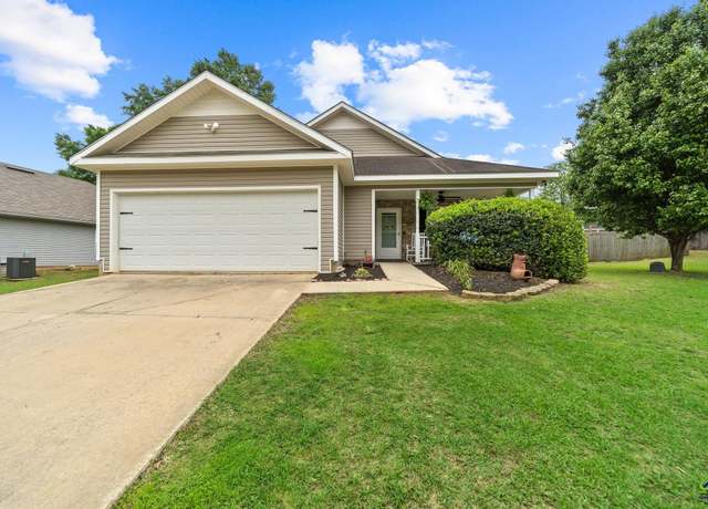 Property at 221 Sunflower Dr, Bonaire, GA 31005, 3 beds, 2 baths
