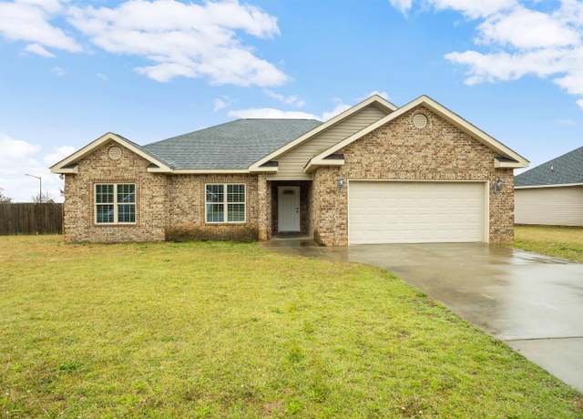 Property at 207 Brandon Way Way, Byron, GA 31008, 4 beds, 2 baths