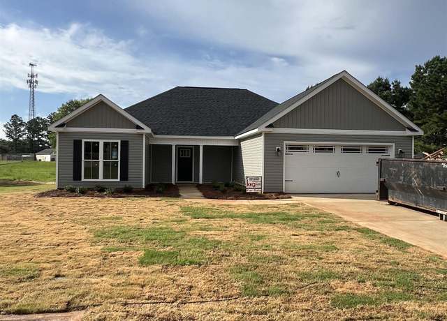 Property at 413 Longhorn Trl, Perry, GA 31069, 4 beds, 2 baths