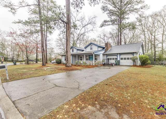 Property at 616 Clemson Dr, Warner Robins, GA 31093, 5 beds, 3 baths