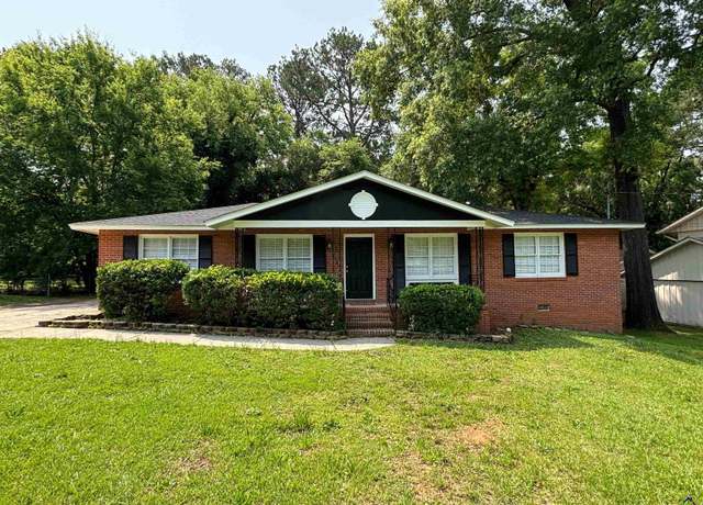 Property at 867 S Forest Lake Dr, Macon, GA 31201, 4 beds, 2 baths