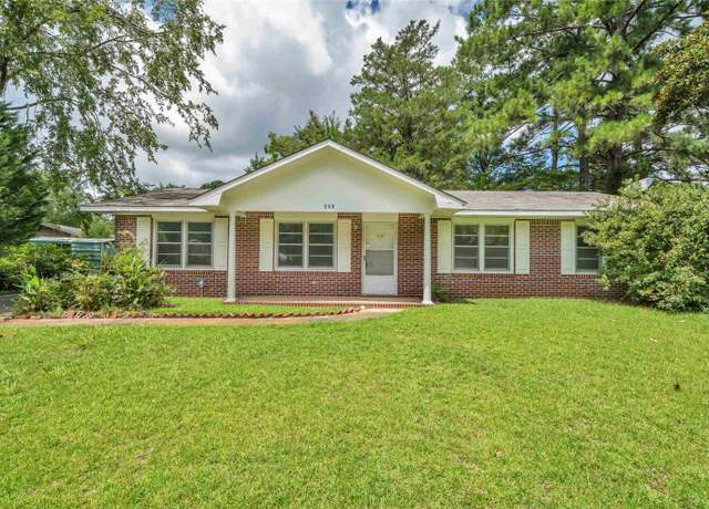 Property at 204 Randy Cir, Warner Robins, GA 31088, 3 beds, 1.5 baths