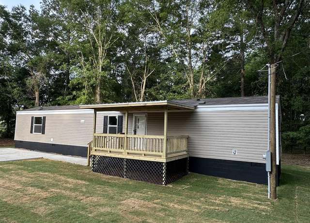 Property at 35 Arbor Dr, Hawkinsville, GA 31036, 3 beds, 2 baths