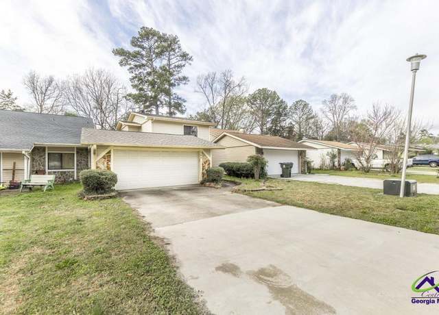 Property at 104 Pleasant Hill Ct, Warner Robins, GA 31088, 3 beds, 2 baths