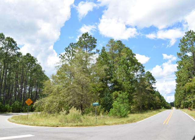 Property at 12 Woodlakes Dr, Eastman, GA 31023
