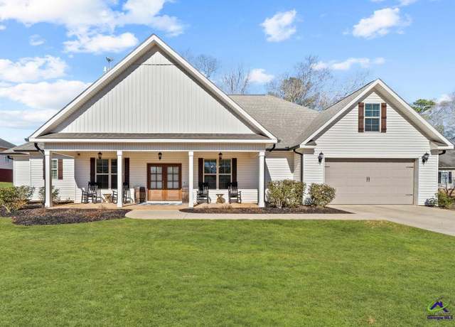 Property at 139 Lake Lillian Dr, Perry, GA 31069, 4 beds, 3 baths