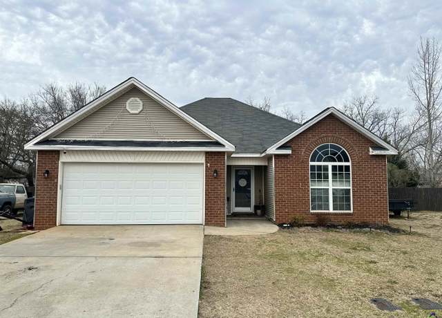 Property at 122 Lavendar Ln, Perry, GA 31069, 3 beds, 2 baths