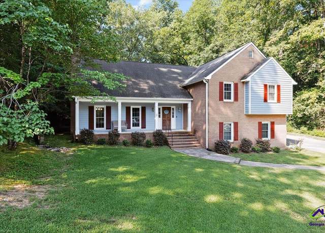 Property at 556 Commanche Pl, Macon, GA 31210, 4 beds, 2.5 baths