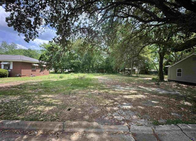 Property at 116 Hampton St, Fort Valley, GA 31030