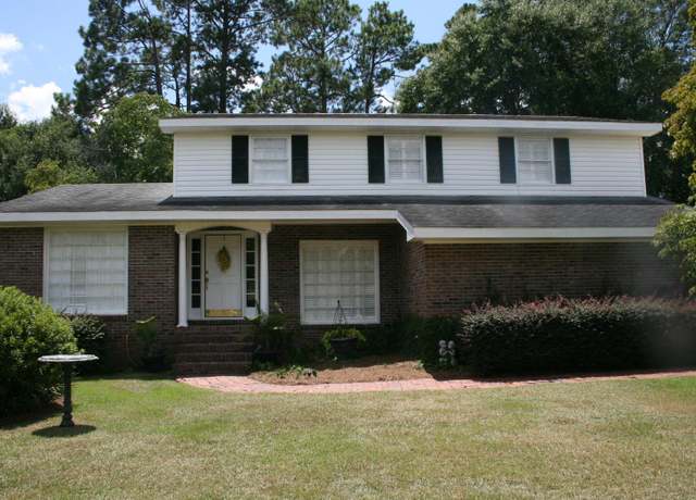 Property at 1008 S Ridge Cir, Perry, GA 31069, 4 beds, 2.5 baths