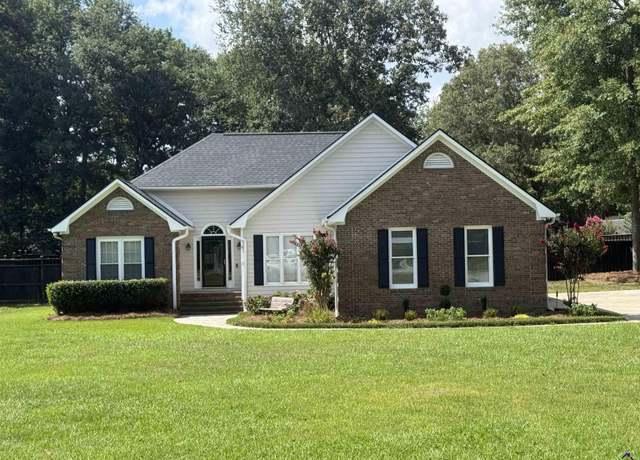 Property at 210 Forest Pine Dr, Macon, GA 31216, 3 beds, 2 baths