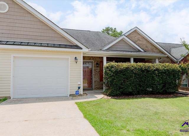 Property at 104 Yearwood Dr, Macon, GA 31206, 3 beds, 2 baths