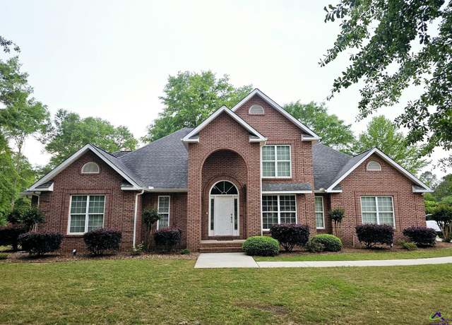 Property at 245 Sterling Dr, Byron, GA 31008, 4 beds, 2.5 baths