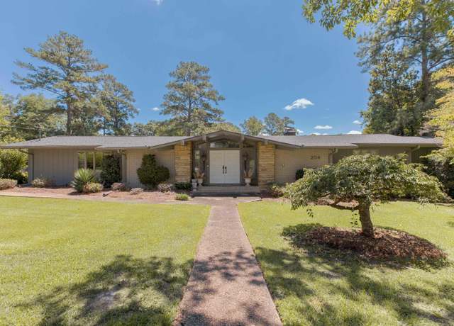 Property at 204 Deerwood Cir, Warner Robins, GA 31088, 3 beds, 4 baths