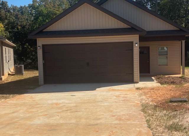 Property at 139 Rolling Woods Circle Cir, Warner Robins, GA 31088, 3 beds, 2 baths