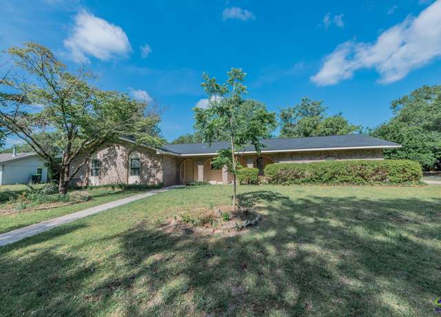 Property at 133 Avalon Dr, Warner Robins, GA 31093, 3 beds, 2 baths
