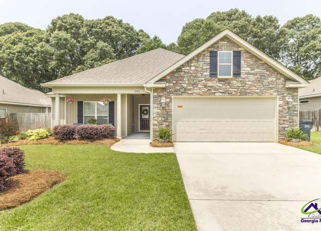 Property at 202 Amherst St, Kathleen, GA 31047, 3 beds, 2 baths