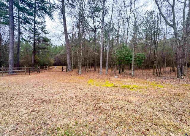 Property at 4601 Davis Rd, Macon, GA 31217